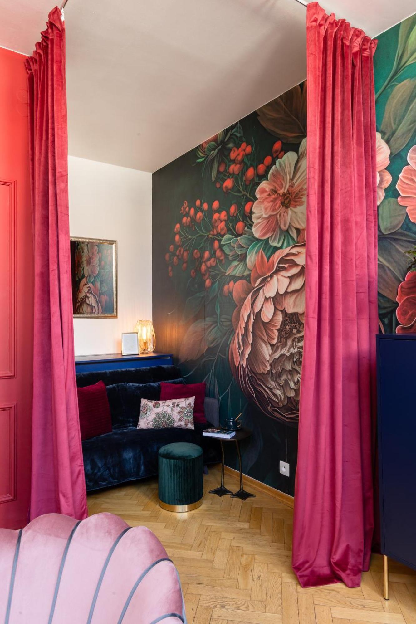 Decadent Art Deco Balcony Apartment In Old Town Praag Buitenkant foto