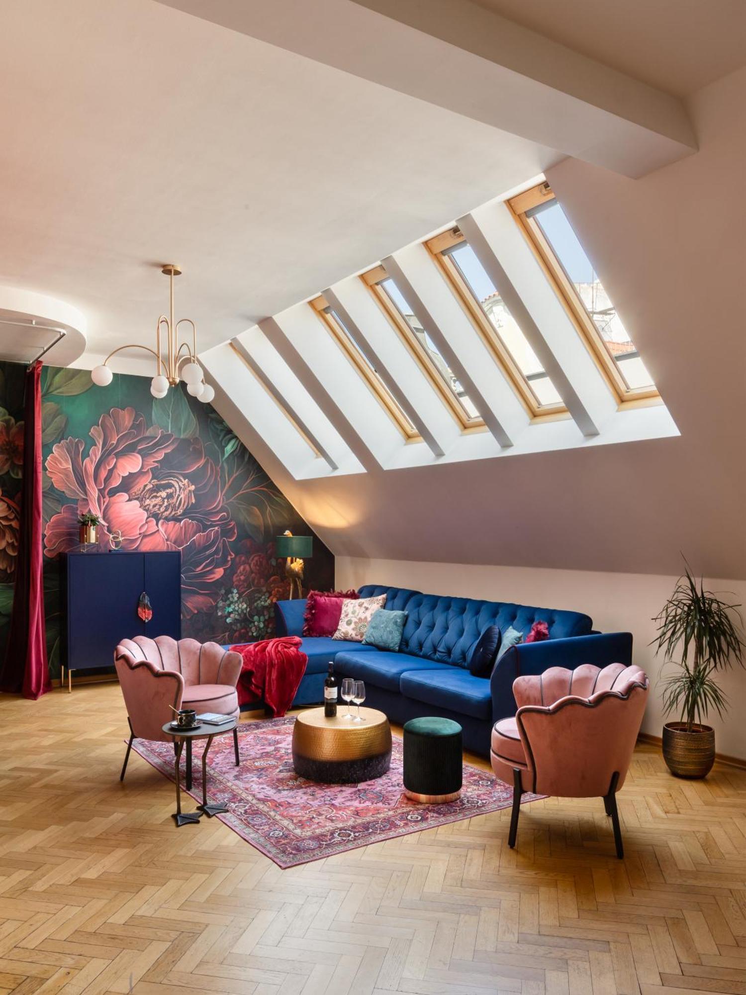 Decadent Art Deco Balcony Apartment In Old Town Praag Buitenkant foto